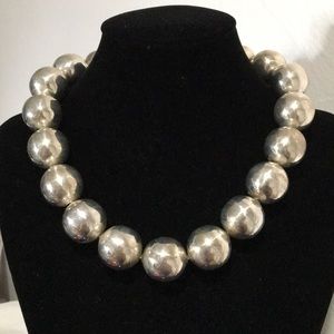 Silver Beads collar
